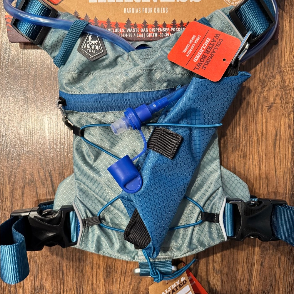 Arcadia Trail Blue Hydration Pack Harness XL